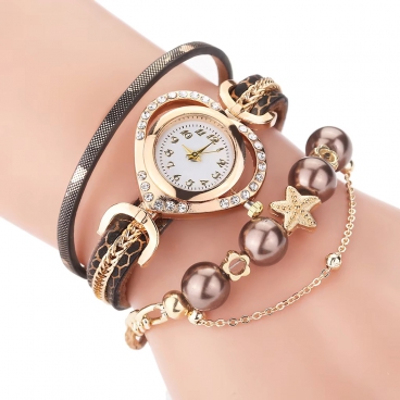Fashion 2021 Hot Sale Women Hand Catenary Decoration Beauty Ladies Heart Shape Watch and Bracelet Sets
